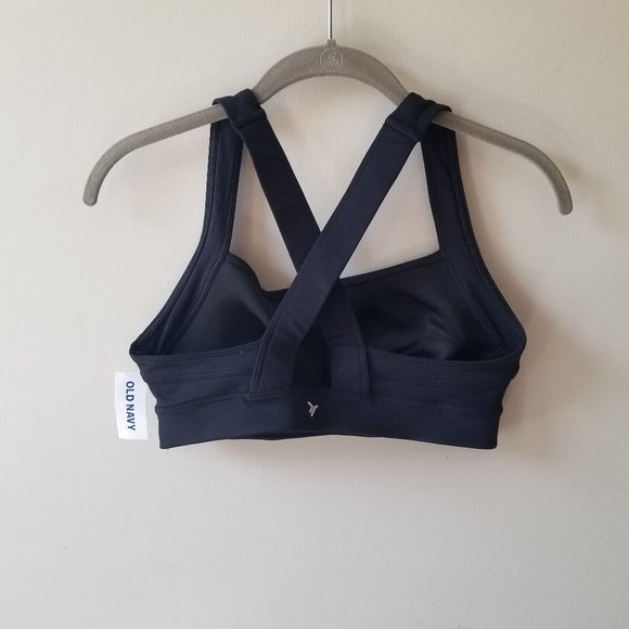NWT Black Old Navy Sports Bra with Criss Cross Back Straps - Picture 2 of 5